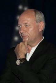 Roberto Böhlert, Founder & CEO Roberto Böhlert, Founder & CEO